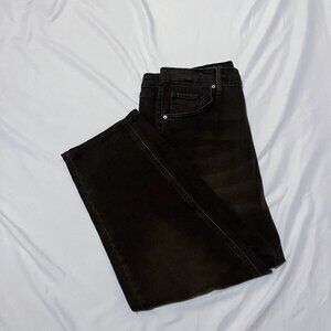 Black jean vintage wash.